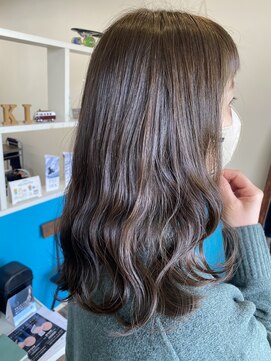 キキヘアメイク(kiki hair make) カーキアッシュ