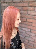 ピンクベージュ