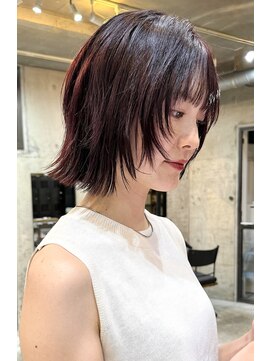 ナループロアオハナ(Nalu pu loa ohana) ボブヘアレイヤーボブボブウルフぷつっとボブ赤カラー