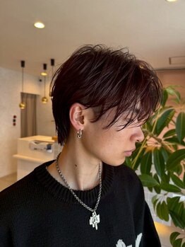 フィガロレーブ(FIGARO×REVE)の写真/【駐車場完備】ON/OFFキマる好印象ヘアに!頭皮ケアや眉カット付メニューで清潔感UP◎#メンズ#眉カット