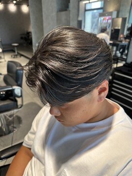 スタッド 松戸(stud. Men‘s) 曲がる縮毛矯正×フェザーショート