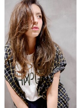 ミラバイグリーン(Mira by green) ほつれラフウエーブ×カジュアル