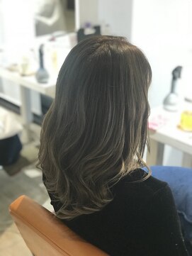 アフロート ショウナン(AFLOAT SHONAN) 【お客様フォト】柔らかさとクールさを出すカラー『ヌード』