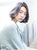 Chic フェミニンセンターパートボブ