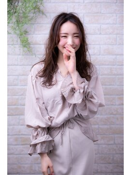 ヘアーアートシフォン 池袋西口店(Hair art chiffon) 簡単スタイリングで伸ばしかけルーズラブのクラシカルセミディ