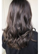 フラバー(flover)&nbsp;flovre【艶バイオレットグレージュ×伸ばしかけカット】kanna