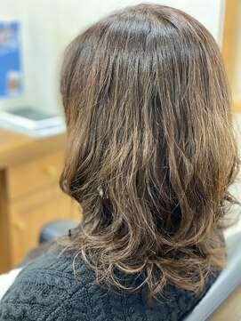 ヘアーメイクエアーセントラーレ(HAIR MAKE air Zentrale) お手入れラク楽ゆるふわパーマ