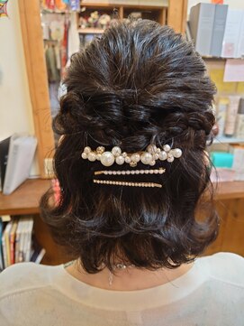 ブリキ(BLIK) ゆるふわミディアムアレンジ