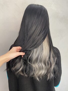 レア 渋谷(Le'a) インナーカラー ホワイトミルクティー