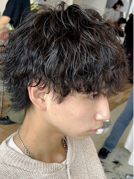 ウェイビーエフティフィフス 横浜西口(WAVEY ft.fifth) 波巻きスパイラルパーマメンズマッシュツイストスパイラルパーマ