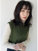 鎖骨　くびれ　ミディアム