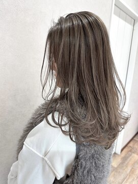 シーム(Seamu) レイヤーカット/バレイヤージュカラー