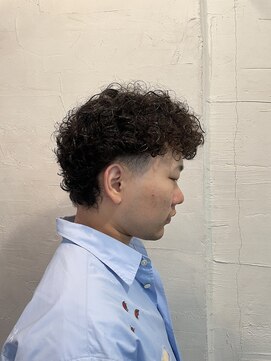 ビーバイエイトジェンツ(Bee by EIGHT GENTS) スペインカール/韓国マッシュ/スパイキーショート/南堀江