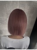 ピンクベージュ
