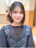 ミニボブ小顔黒髪暗髪切りっぱなしボブショートボブ前下がりボブ