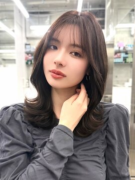 アイヴィ 表参道(IVY) 透明感カラー グレージュ 韓国くびれヘア【肥田亜沙美】