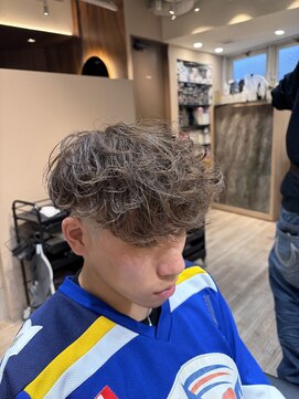 ルースト 渋谷店(ROOST) MEN’S HAIR/波巻ツイストスパイラル/フェザーパーマ/眉毛/渋谷