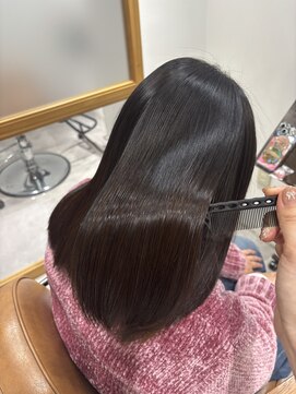 小顔に見せる美髪矯正