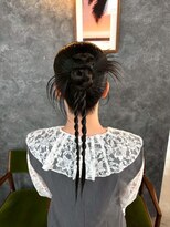 アルウ(Aru)&nbsp;【お呼ばれセット】タイトにまとめるカチモリアレンジ