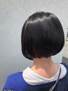 アンプヘアー 桂店(unpeu hair) 【王道ウェイト】オシャレ前下がりボブ、インナーレッドver.