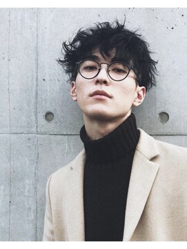 アットラブ バイ ベル(at'LAV by Belle) ビジネスマンにも！洗いざらしでキマるくせ毛風パーマ　黒髪ヘア