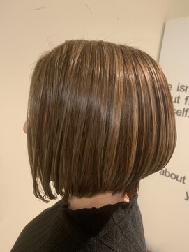 アイディール 心斎橋店(:ideal) 前下がりショートボブ