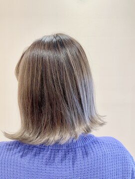 ナインプラス(NINE+) ホワイトグレージュ