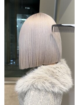 モニカ 原宿店(MONIQA) シルバー