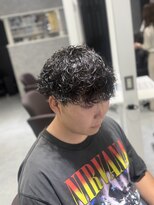 アウラ 近鉄八尾駅前店(Aura)&nbsp;波巻きシャドウパーマ