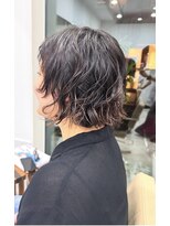 プラグ(Plug)&nbsp;パーマボブスタイル似合わせカット暗髪前髪ありトリートメント