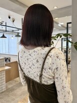 エミス バイ メルト 吉祥寺(emis by melt)&nbsp;[石川]切りっぱなしミディアムブリーチなしカラーワインレッド