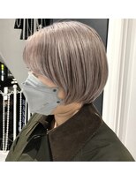 オンザ(ONTHE)&nbsp;ショートボブ×柔らかホワイトベージュ