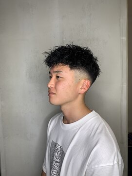 フランクスバーバーザスタンド(Frank’s barber the stand) ツイストスキンフェードパーマF