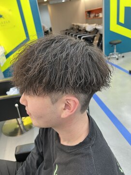 ダズルヘアラッシュ(DAZZLE hair RUSH) マッシュベースのツイストスパイラルパーマ！