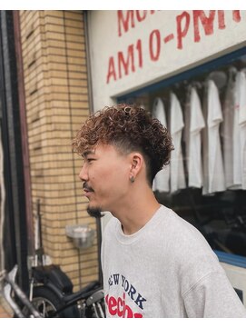 フォーコーナーズカットショップフェイビーズ 名古屋西(FourCornersCutShop favey's) スペインカール