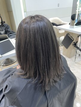 ケンジ 平塚 アネッタ(KENJE annetta) ブリーチあり透明感アッシュカラー