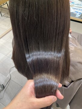 クク(coucou) 髪質改善×艶カラースタイル