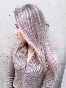 シオン(shion) ホワイトブロンドマロンベージュ似合わせカット_ba357952