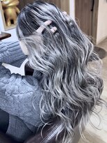 ブレイズヘアー(BLAZEhair) ホワイトグレージュバレイヤージュ×ブリーチ2回