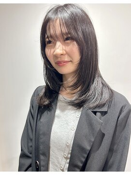 ルッツ(Lutz) 韓国風レイヤー