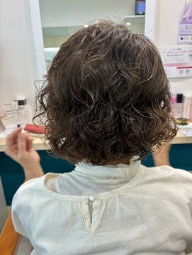 アン ファミーユ(en famille) ミセス綺麗めパーマ