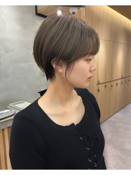 ロンドプロフィール 浦和(Lond profil) 大人可愛い20代30代40代黒髪前下がりショートボブ丸みショート◎