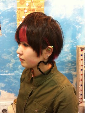 バルテイン(Hair Valtein) ショートインナーピンクマッシュ