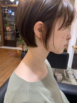 イーズ(e's) 襟足すっきり馴染みショート