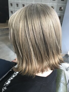 ロアークヘアー(LOARK HAIR) 【LARRK】外はねボブ♪＃グレージュカラー＃ベージュ