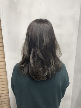 リコ(liko) 【liko 三軒茶屋 莉子】深めオリーブグレージュ