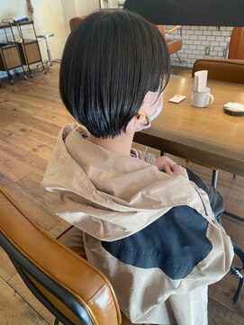 フランチェスカ(Francesca) ショート　丸みショート　ショートカット　ステップボーンカット