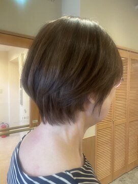 シリ アンド ブラント(siri and brunt) 【ミセス】頭の形が良く見える◎丸みショート