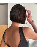 首がスッと見えるボブヘア