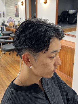 ザデイトウキョウ 表参道 青山(THE DAY TOKYO) MEN'S HAIR/フェザーショート/刈り上げセンターパート/表参道駅